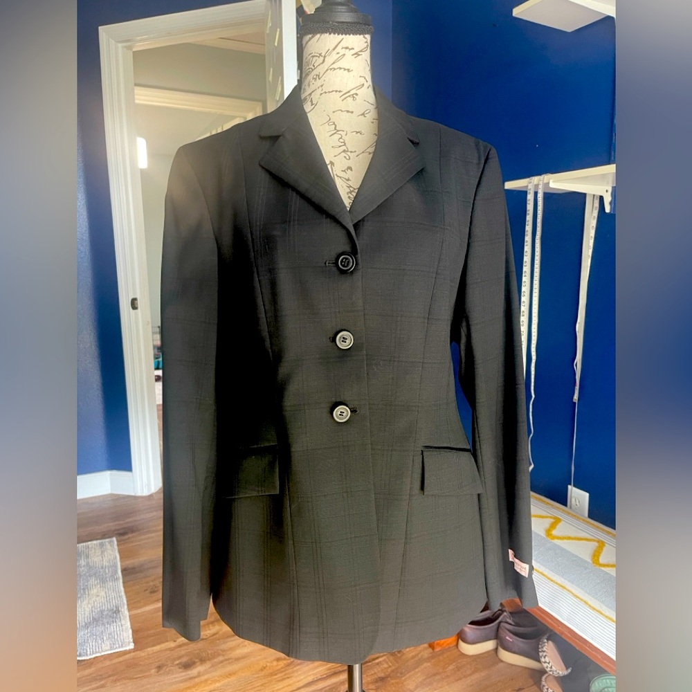 R.J. Classic Prestige Hunt Coat Sz 6R